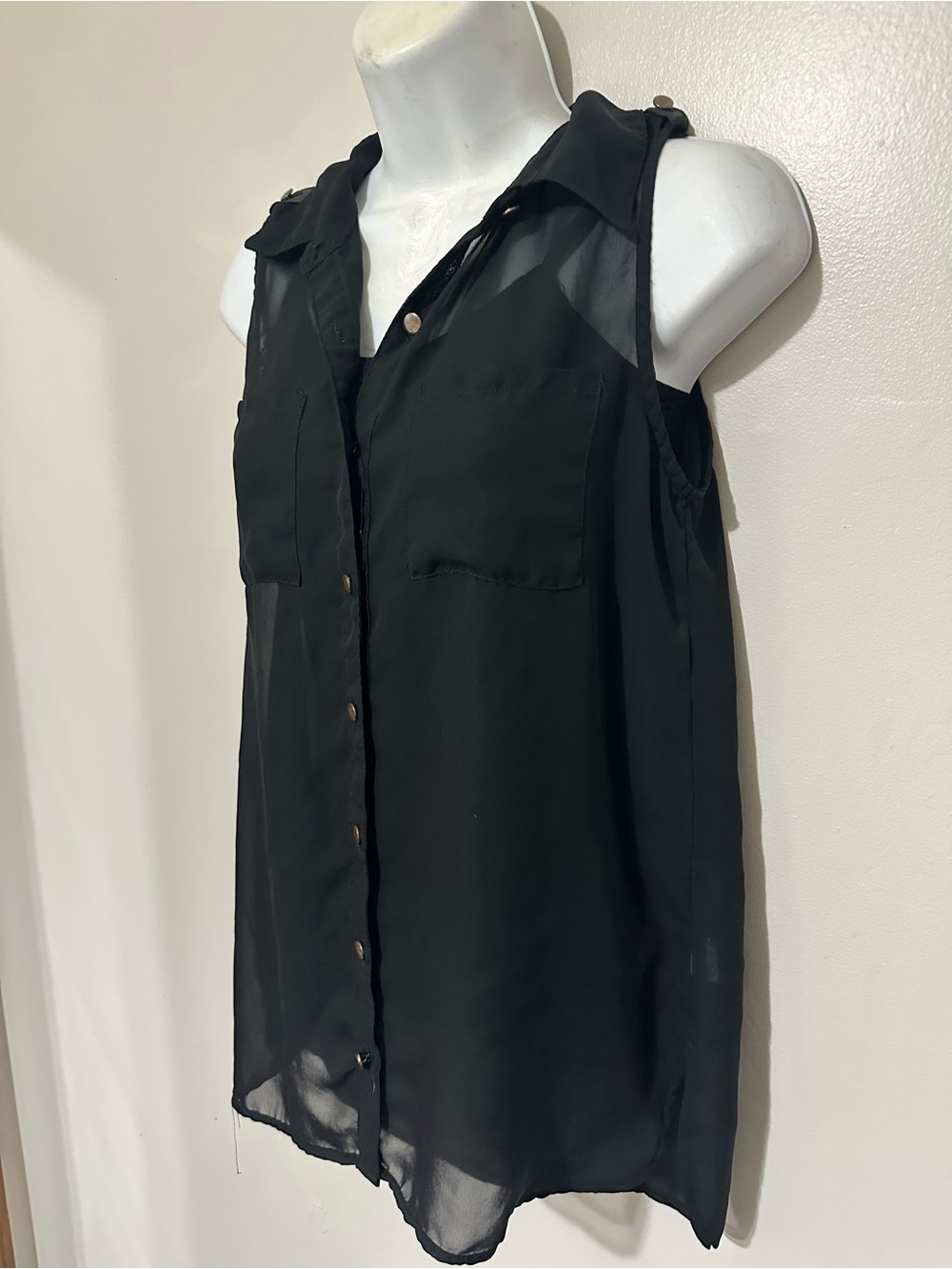 Black Sheer Sleeveless Button‑Up Blouse Size M Lightweight Chic Top